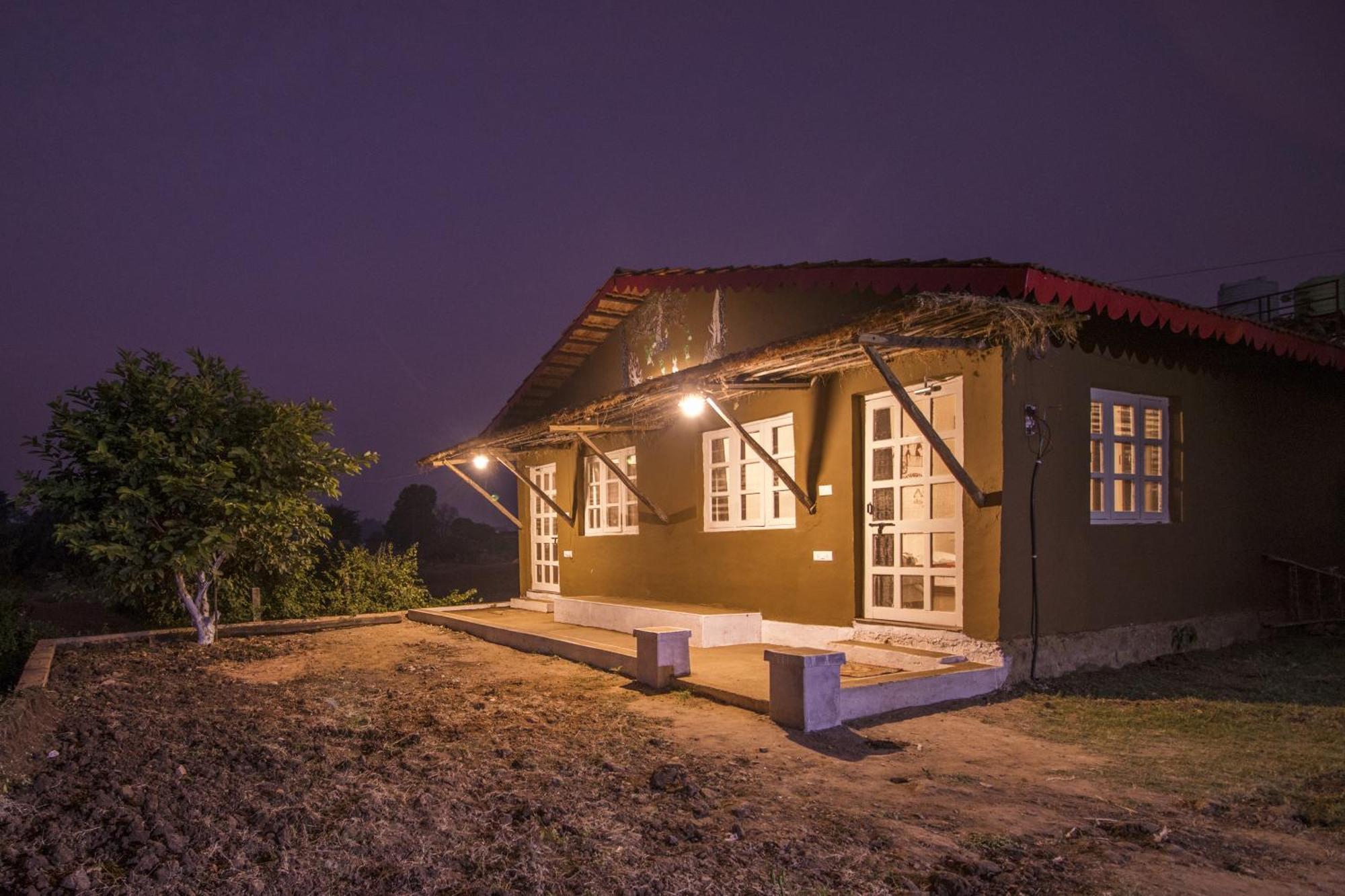Wow Stayz2 Pachmarhi Foothill Cottages Exteriör bild