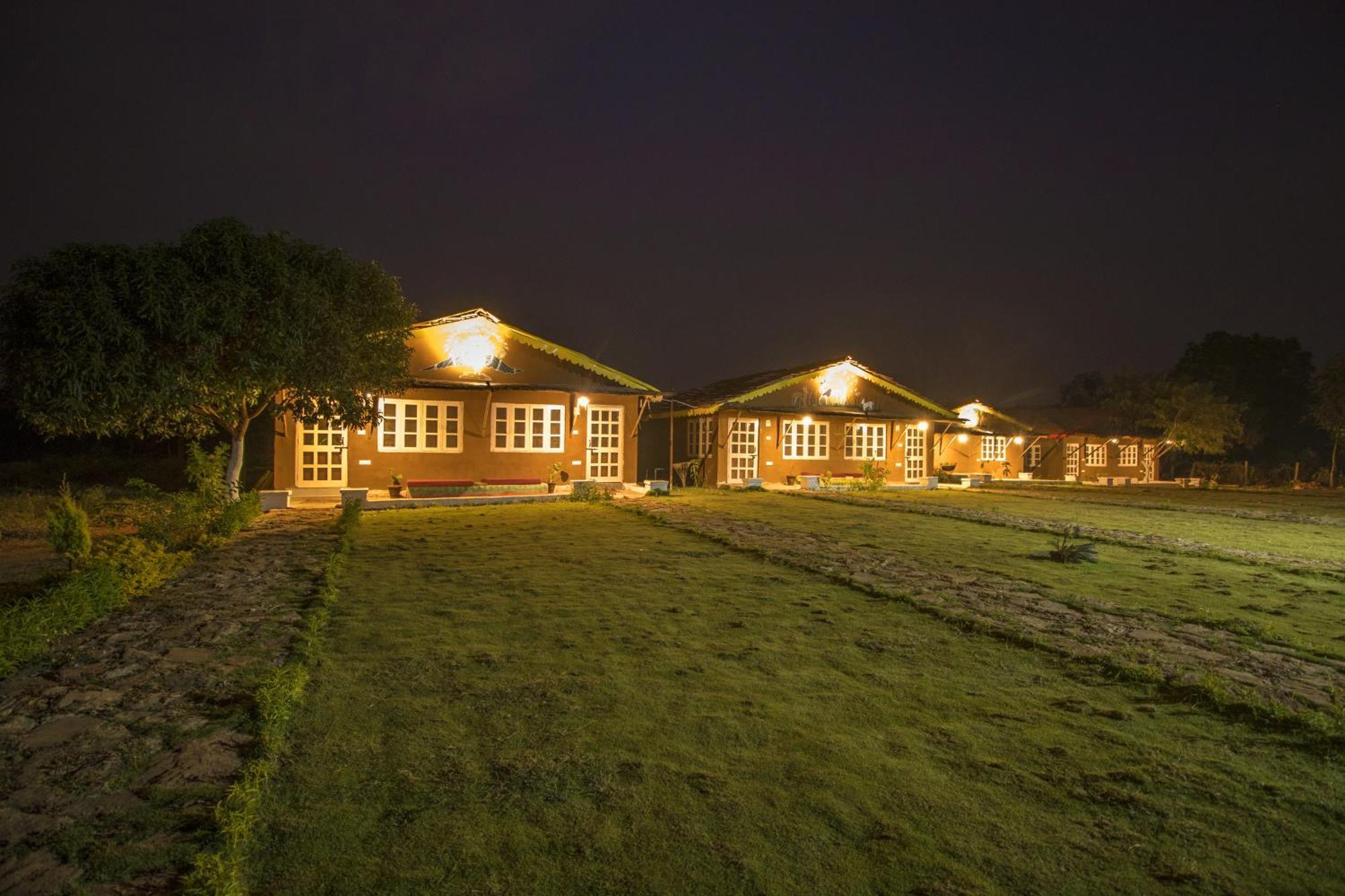 Wow Stayz2 Pachmarhi Foothill Cottages Exteriör bild