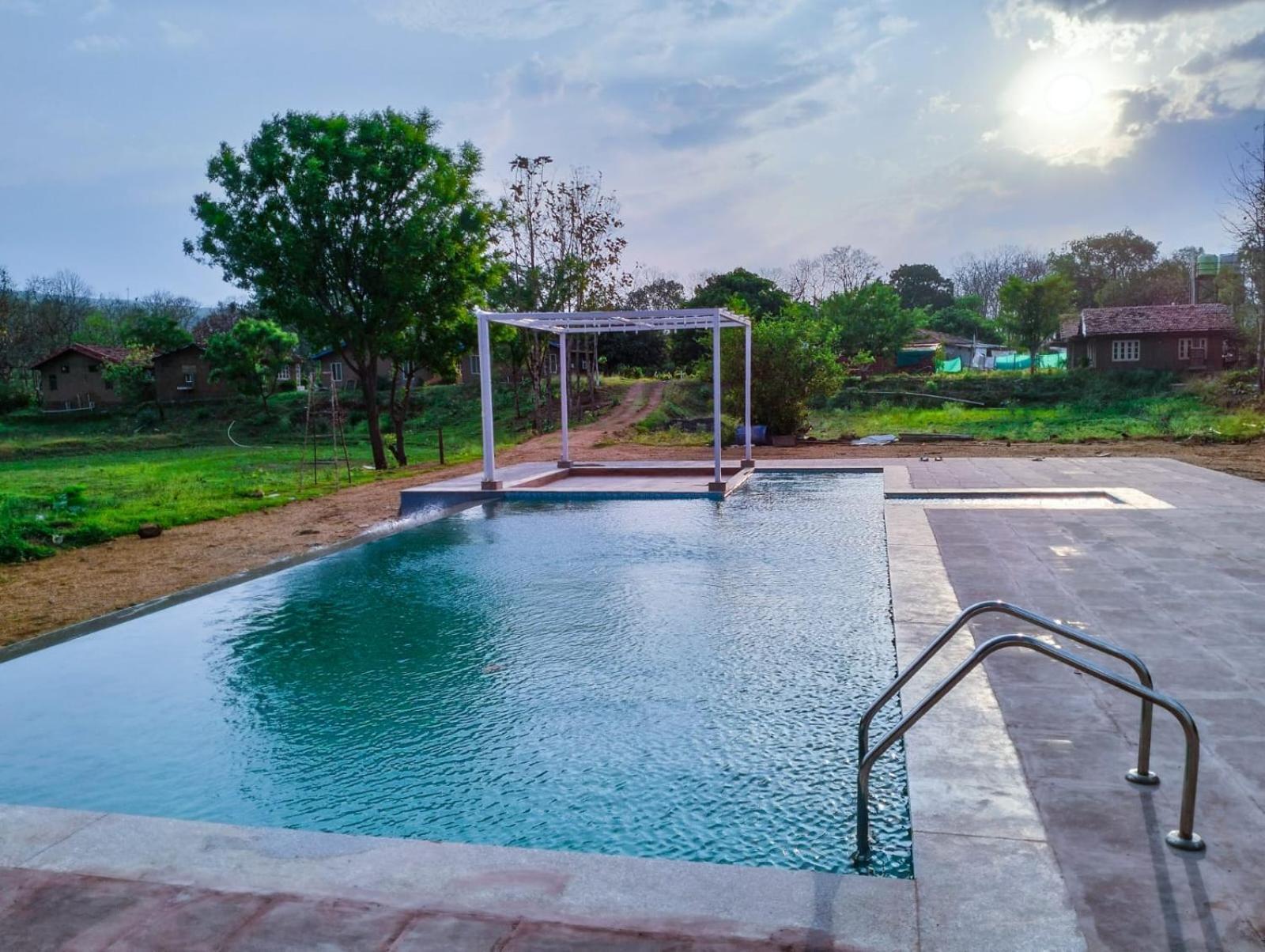 Wow Stayz2 Pachmarhi Foothill Cottages Exteriör bild