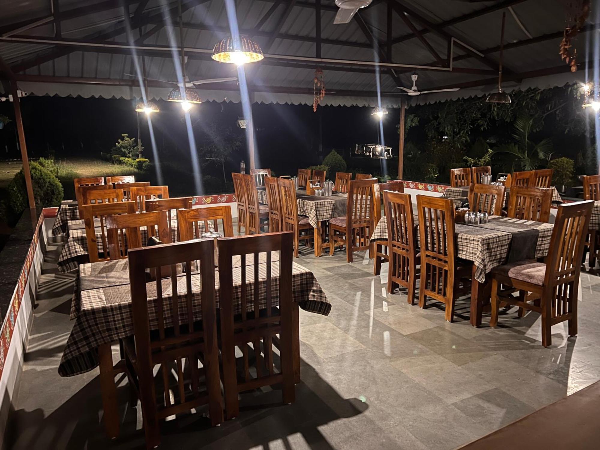 Wow Stayz2 Pachmarhi Foothill Cottages Exteriör bild