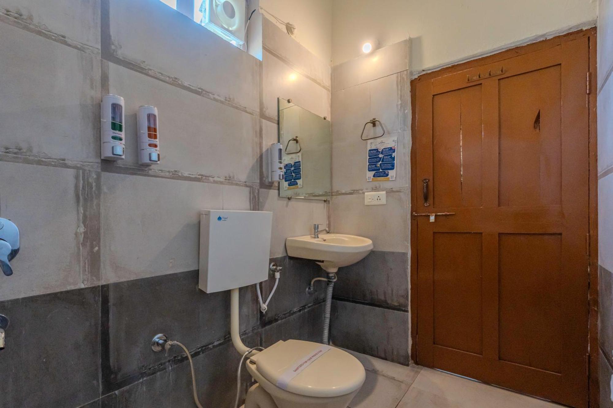 Wow Stayz2 Pachmarhi Foothill Cottages Exteriör bild