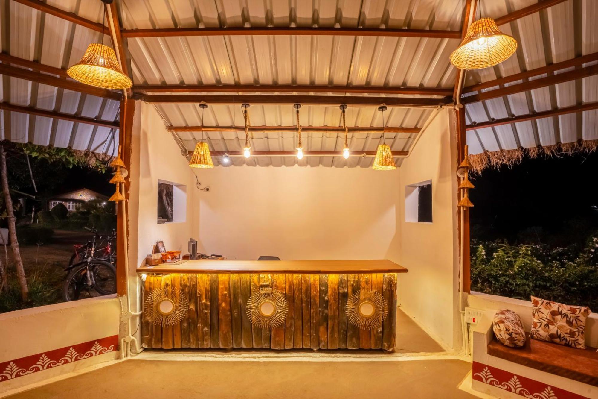 Wow Stayz2 Pachmarhi Foothill Cottages Exteriör bild