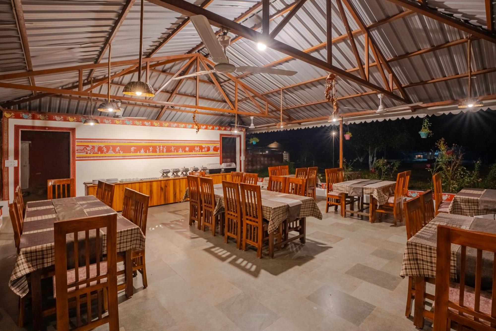 Wow Stayz2 Pachmarhi Foothill Cottages Exteriör bild