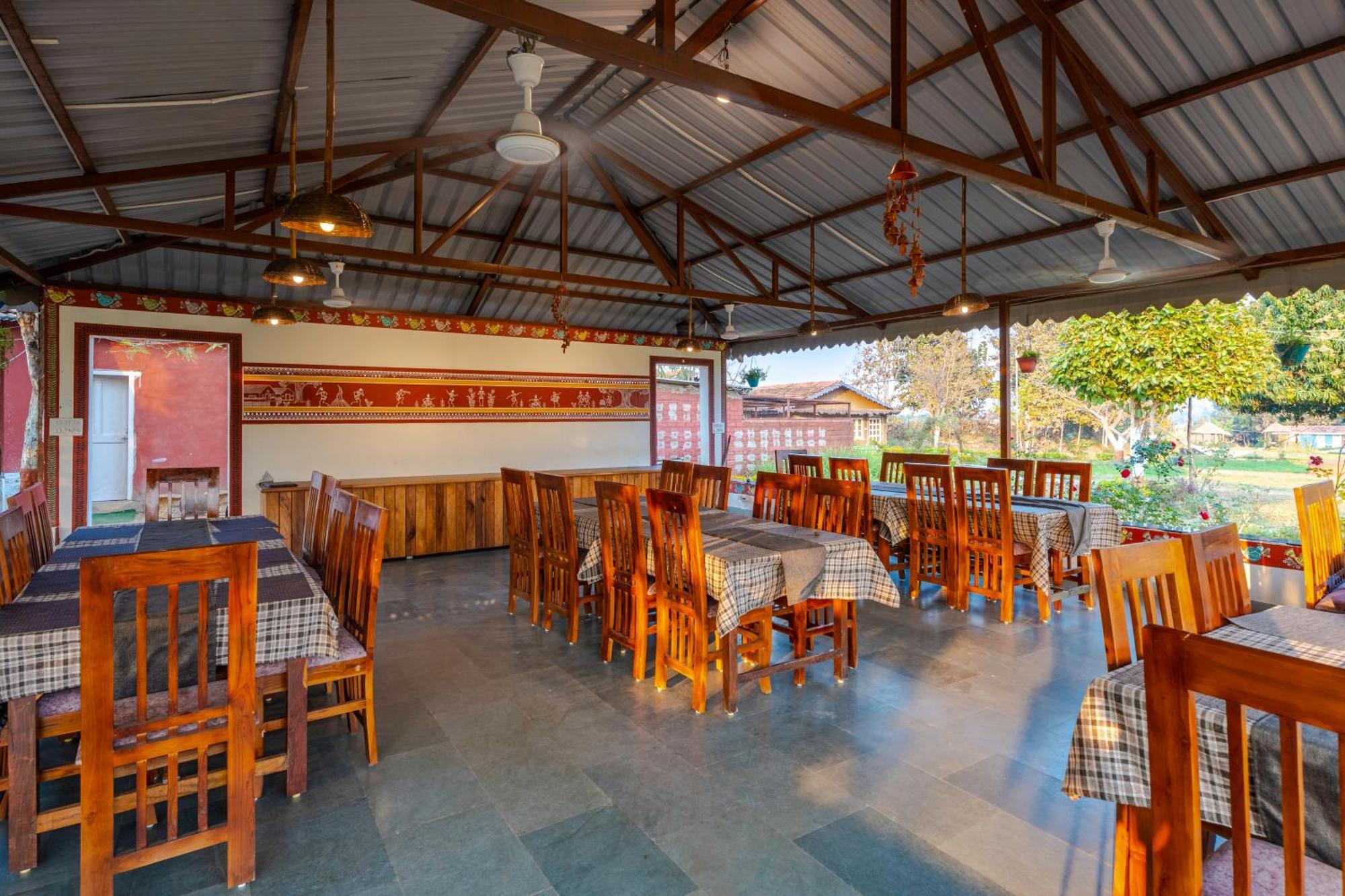 Wow Stayz2 Pachmarhi Foothill Cottages Exteriör bild