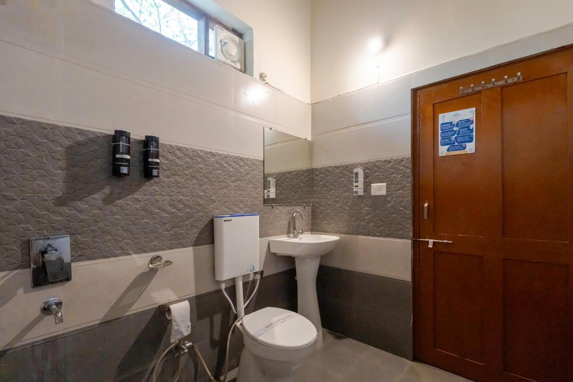 Wow Stayz2 Pachmarhi Foothill Cottages Exteriör bild