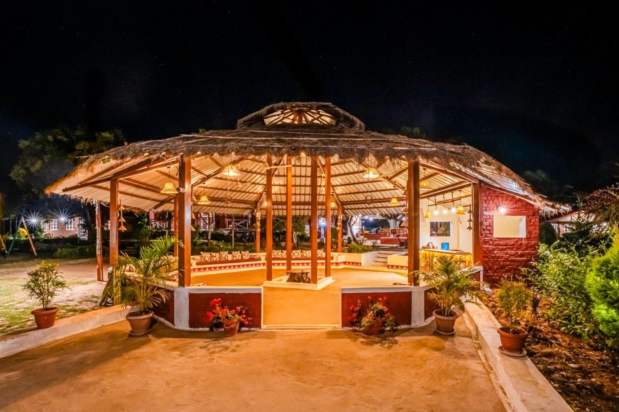 Wow Stayz2 Pachmarhi Foothill Cottages Exteriör bild